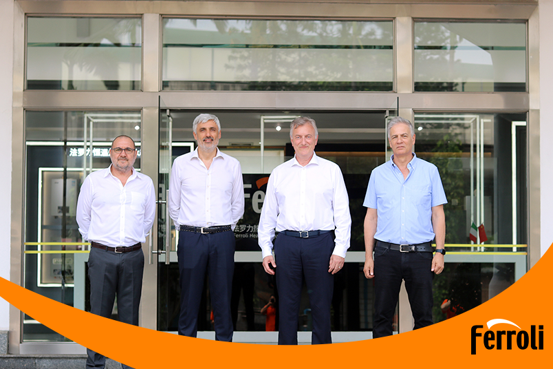 尊龙人生就是博首页集团CEO一行到访中国公司